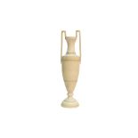NEOCLASSICAL FRENCH CUP, 18TH CENTURY En marfil tallado, 33 cm. alt. Con restos de policromía. Se