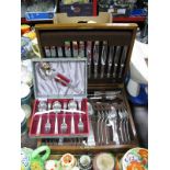 Community Plate Canteen of Cutlery, together with a boxed set of community plate desert spoons and