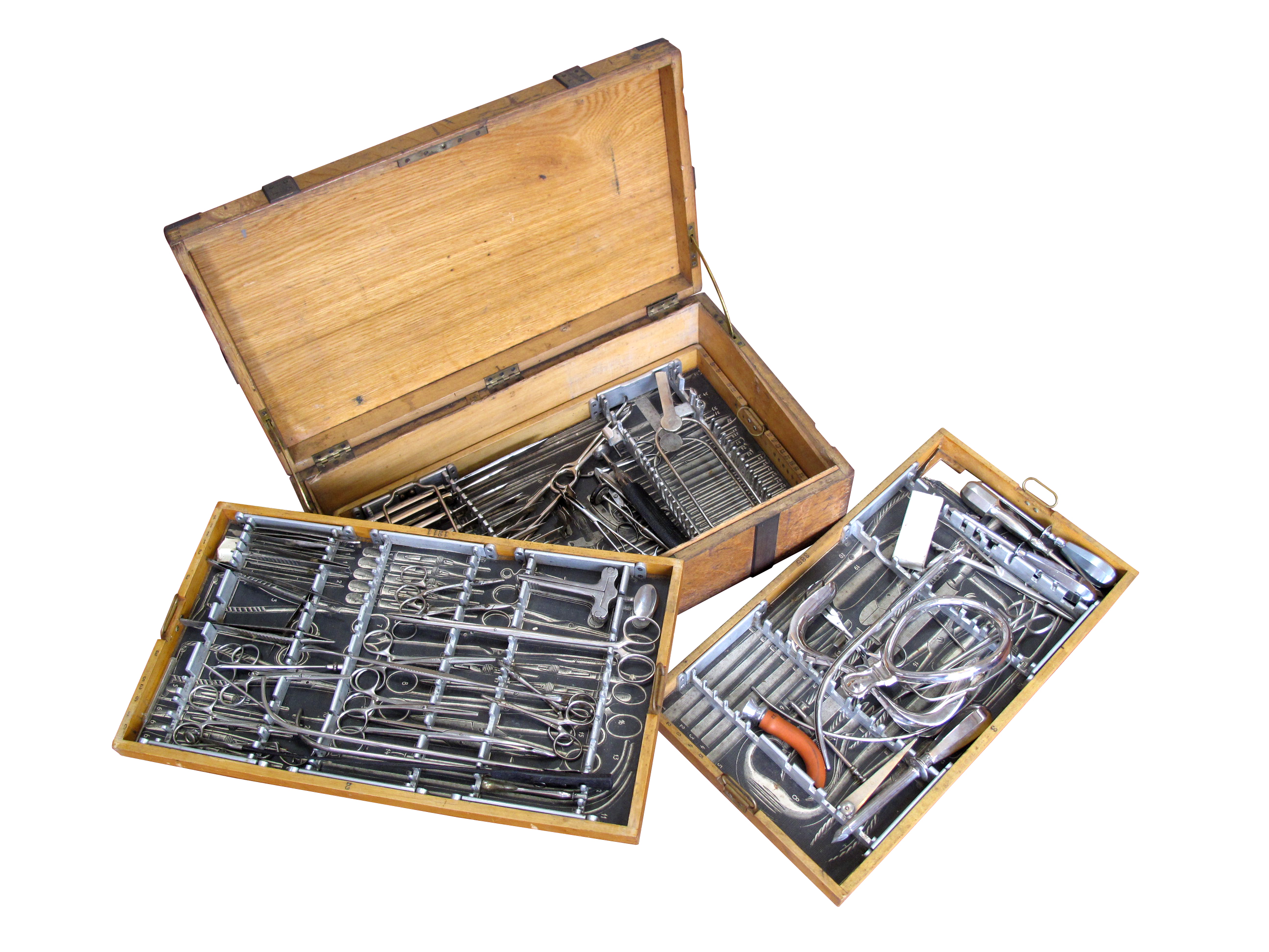 An Early XX Century German Field Surgeon's Case, by H. Windler, Kongl Hoflierant, Berlin, N.24,