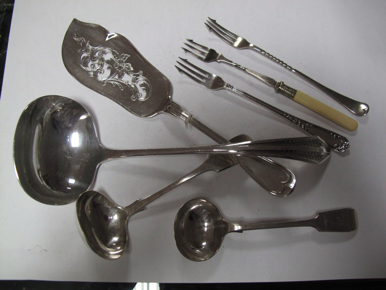 Art Krupp Berndorf Plated Fiddle and Thread Pattern Fish Slice, together with a ladle, sauce