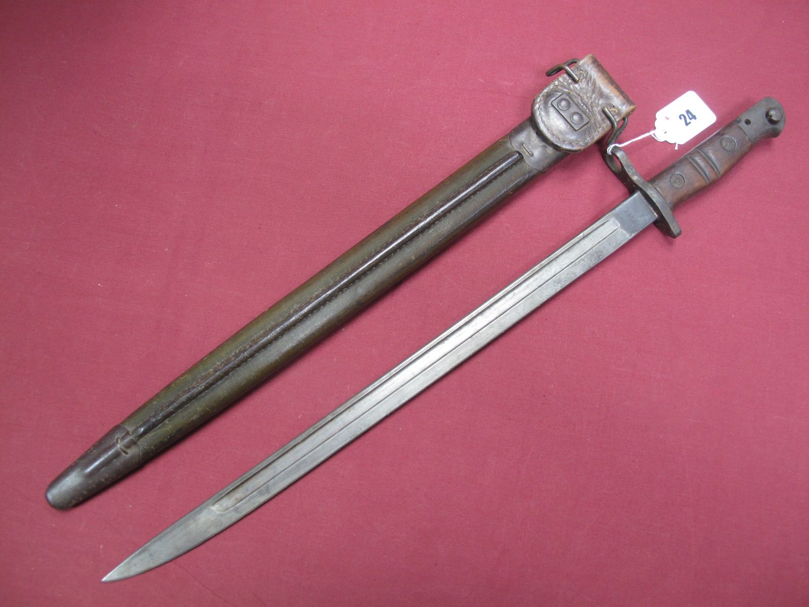 American P17 WWI Bayonet, by Remington. Fullered 43cms blade, complete with scabbard and belt