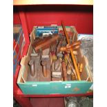 A Quantity of Vintage Woodworking Tools, including block planes, chisels, 8pc hole saw kit, set