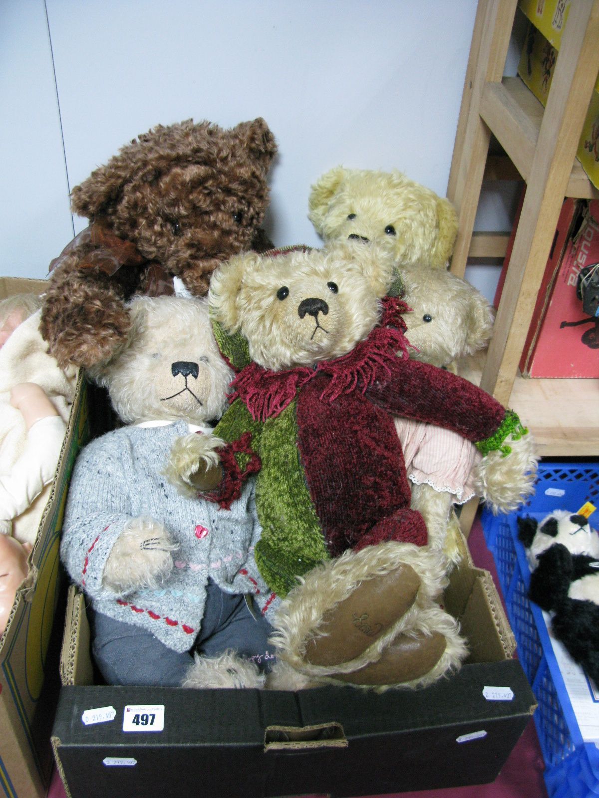 Five Collectors Teddy Bears, "Jasper" by Gund, "Daisy" by Fair Bears - Diana Taylor, "Tabatha" by