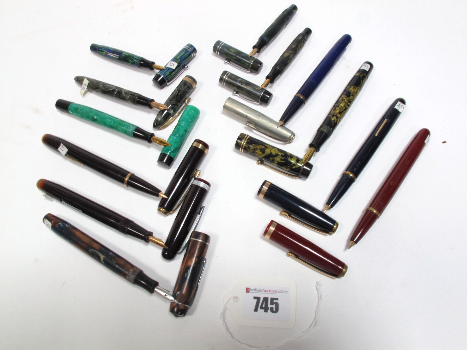 Mentmore Fountain Pens: "Diploma" (4), Supreme "Minor" (3), "Moderne", "Celeste" and blue/brown