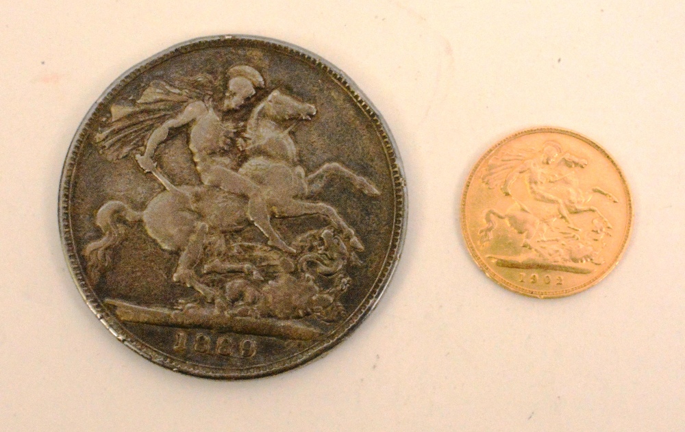 A gold Edward VII half sovereign, dated