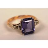 A 9ct gold alexandrite ring,