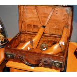 A small lot of collectables, comprising of vintage travel case,