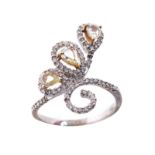 18 ct. white gold and diamond twist ring of 1.05 ct of diamonds Worldwide shipping available on