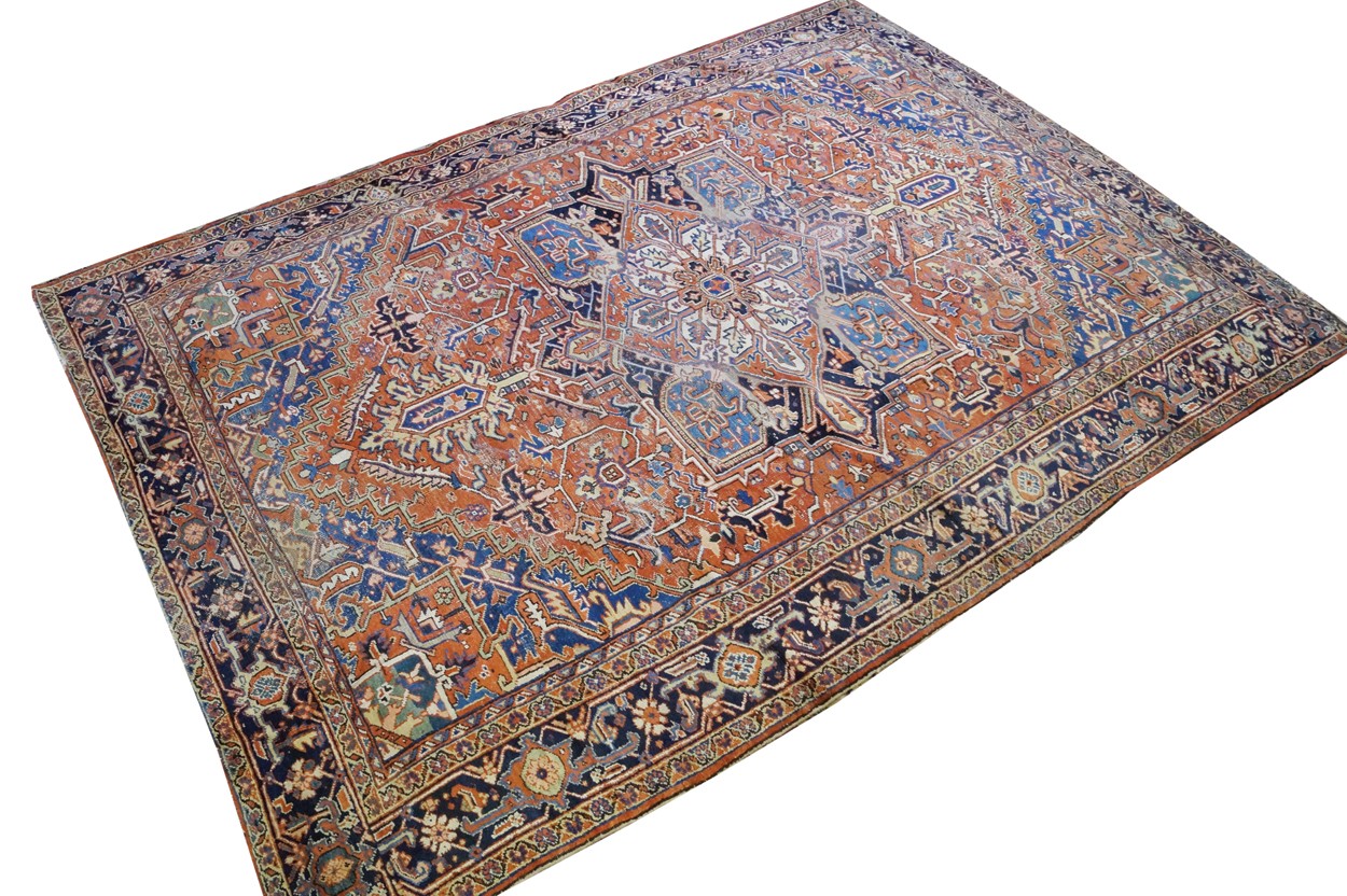 Persian carpet Worldwide shipping available: shipping@sheppards.ie 376 x 282 cm.