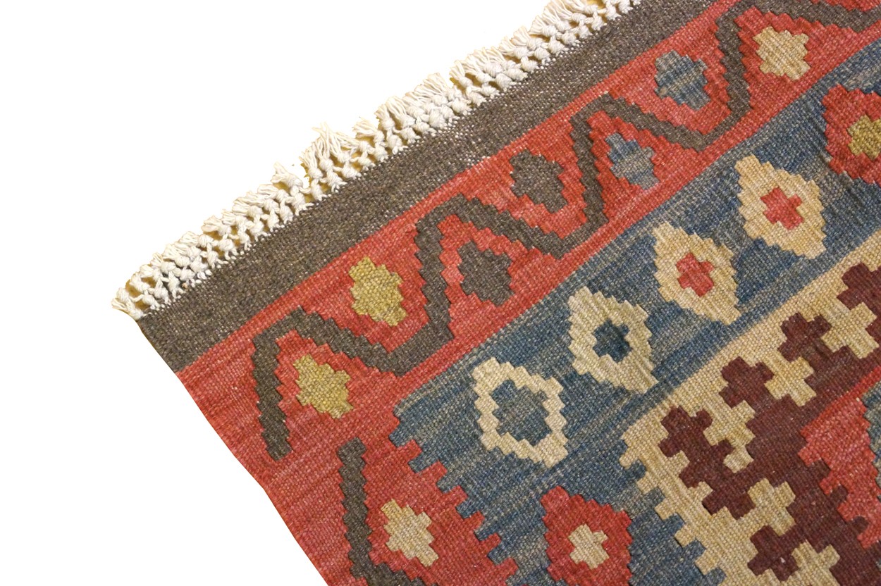 Kelim carpet Worldwide shipping available: shipping@sheppards.ie 295 x 206 cm. - Image 4 of 7