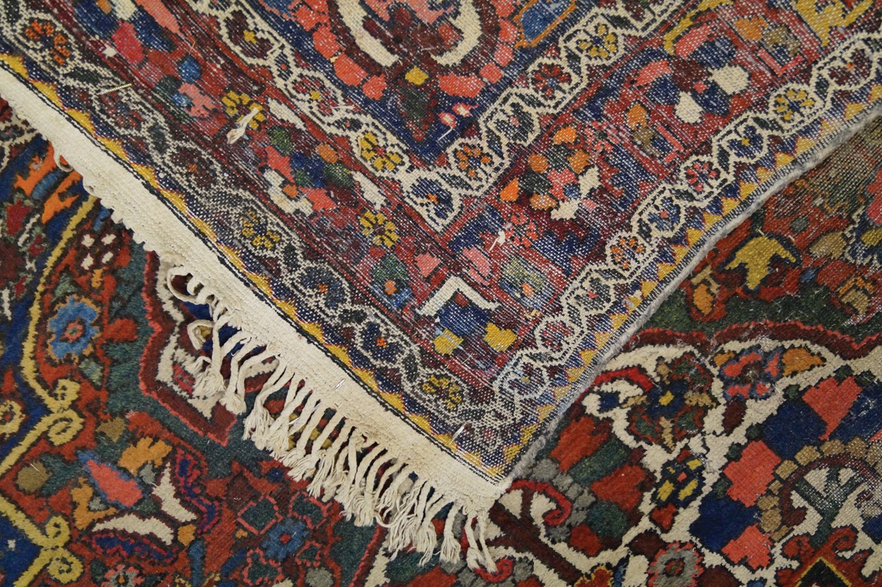 Persian carpet Worldwide shipping available: shipping@sheppards.ie 240 x 160 cm. - Image 6 of 6