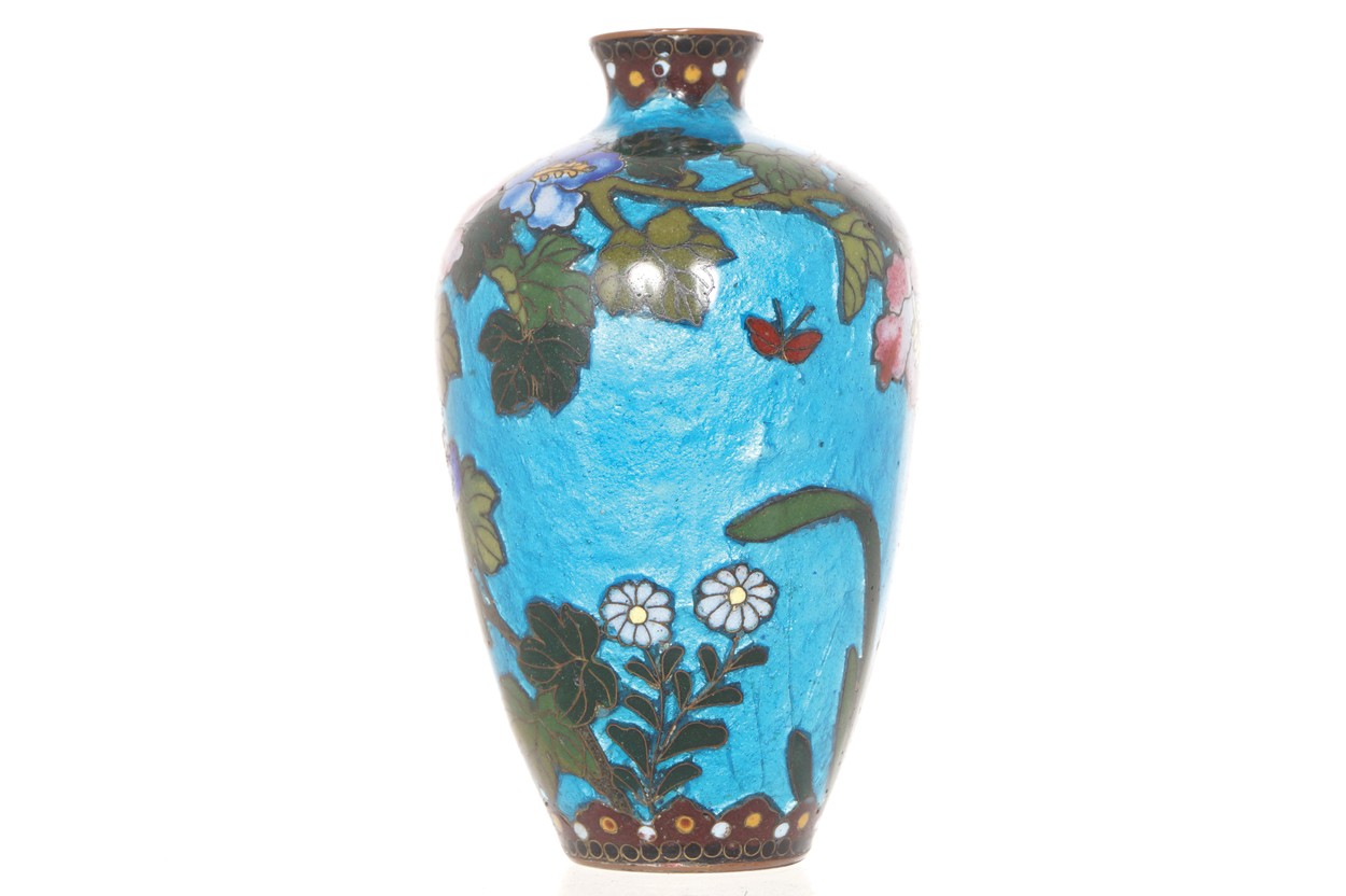 Nineteenth-century Japanese cloisonne enamel vase Worldwide shipping available: shipping@sheppards. - Image 2 of 6