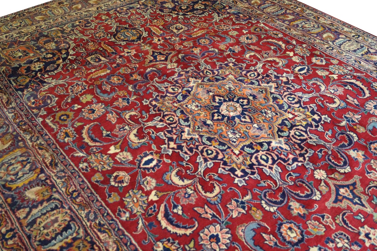 Persian carpet Worldwide shipping available: shipping@sheppards.ie 340 x 232 cm. - Image 7 of 7