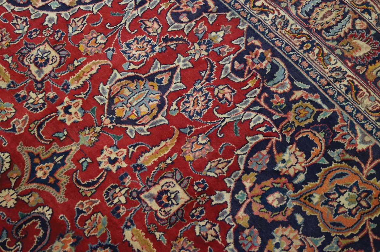 Persian carpet Worldwide shipping available: shipping@sheppards.ie 340 x 232 cm. - Image 5 of 7