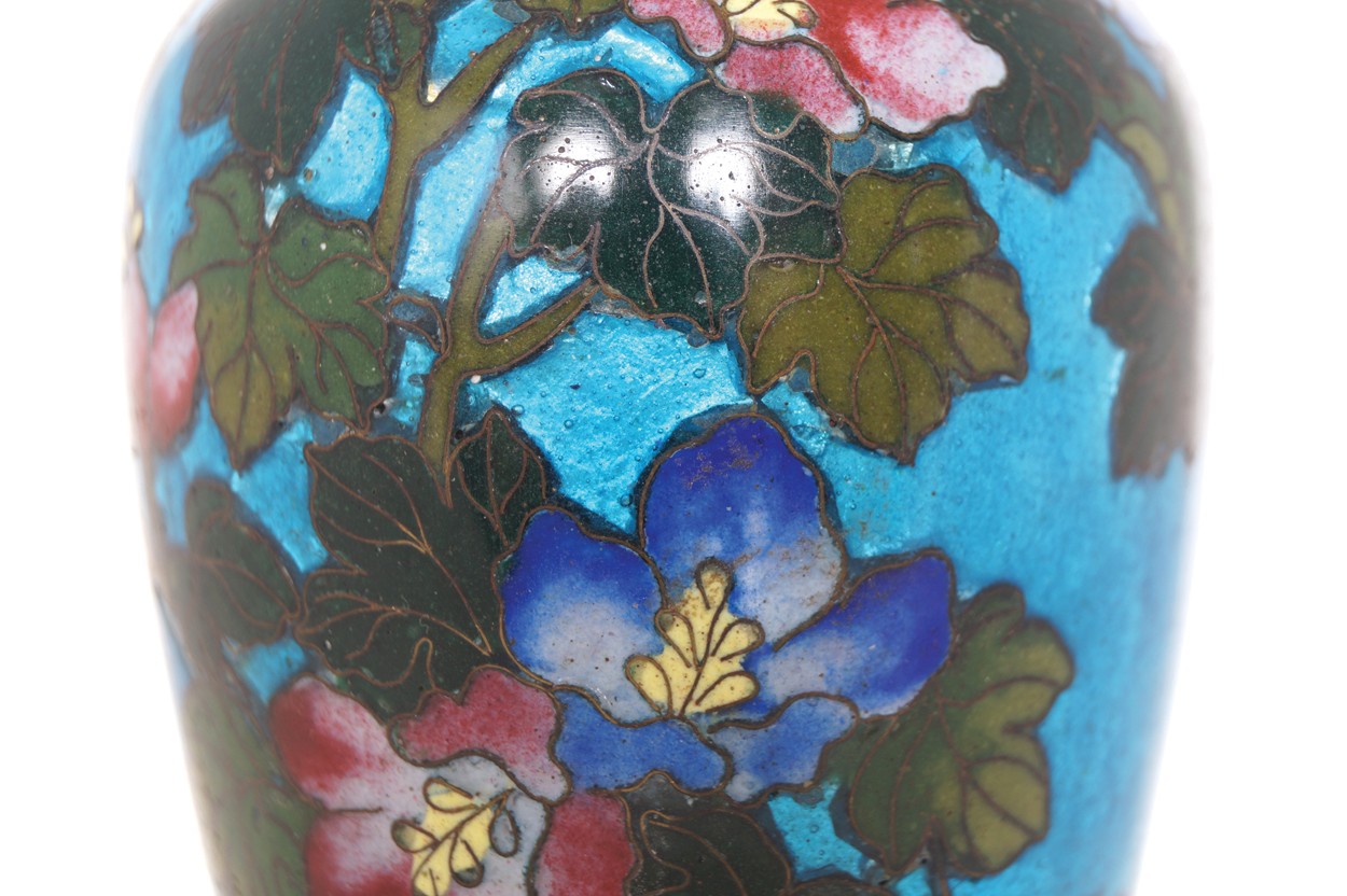 Nineteenth-century Japanese cloisonne enamel vase Worldwide shipping available: shipping@sheppards. - Image 6 of 6