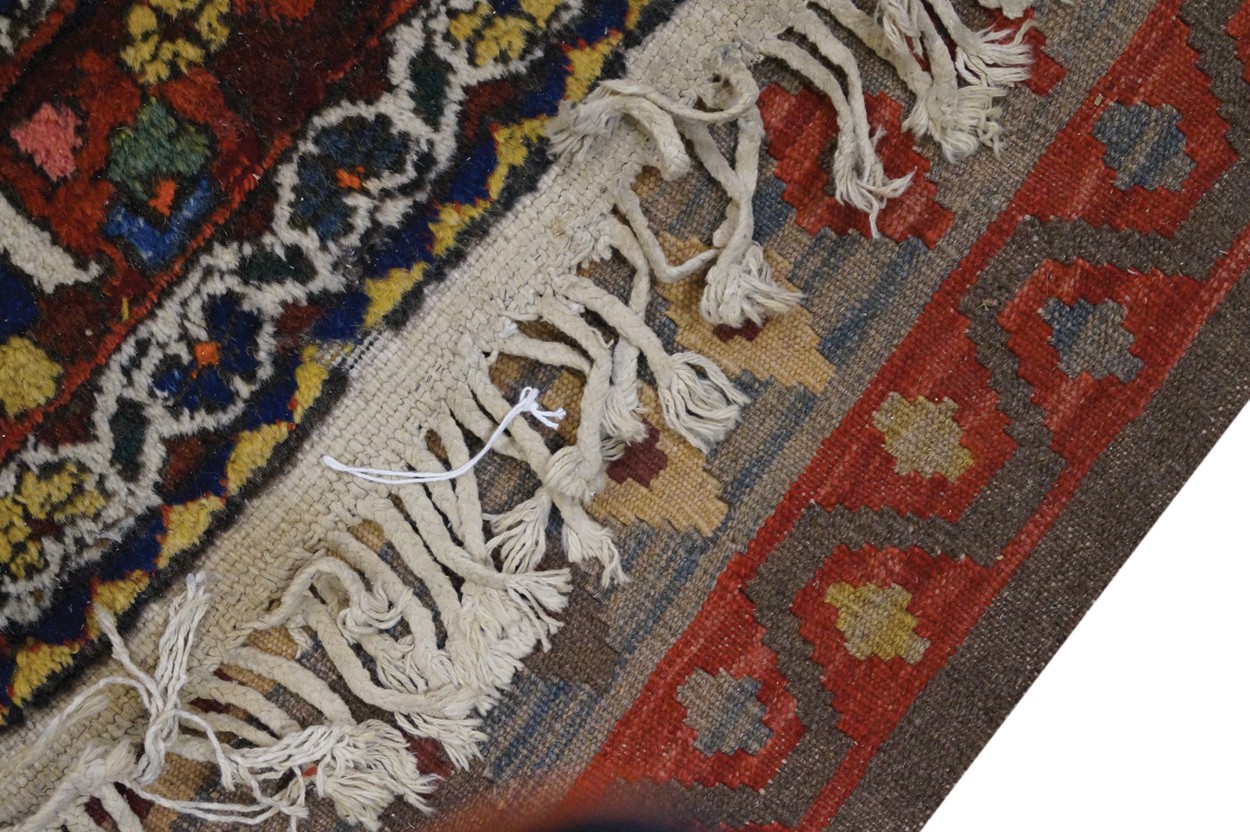 Persian carpet Worldwide shipping available: shipping@sheppards.ie 240 x 160 cm. - Image 5 of 6