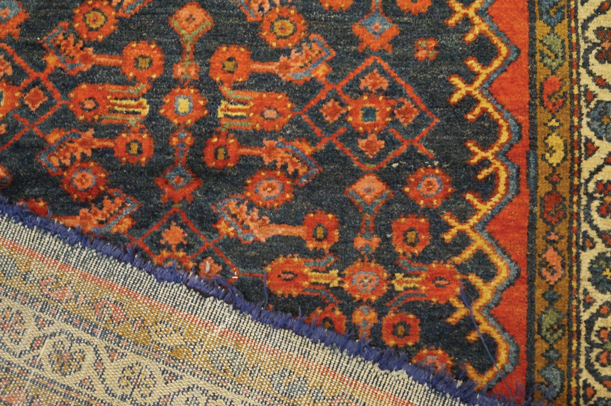 Persian runner Worldwide shipping available: shipping@sheppards.ie 186 x 122 cm. - Image 5 of 5