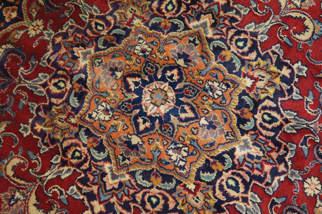 Persian carpet Worldwide shipping available: shipping@sheppards.ie 340 x 232 cm. - Image 3 of 7