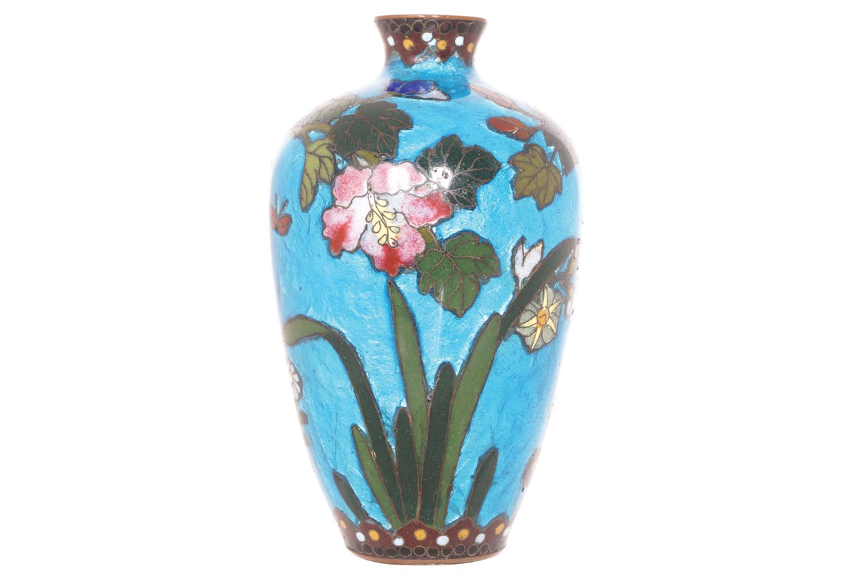 Nineteenth-century Japanese cloisonne enamel vase Worldwide shipping available: shipping@sheppards. - Image 3 of 6