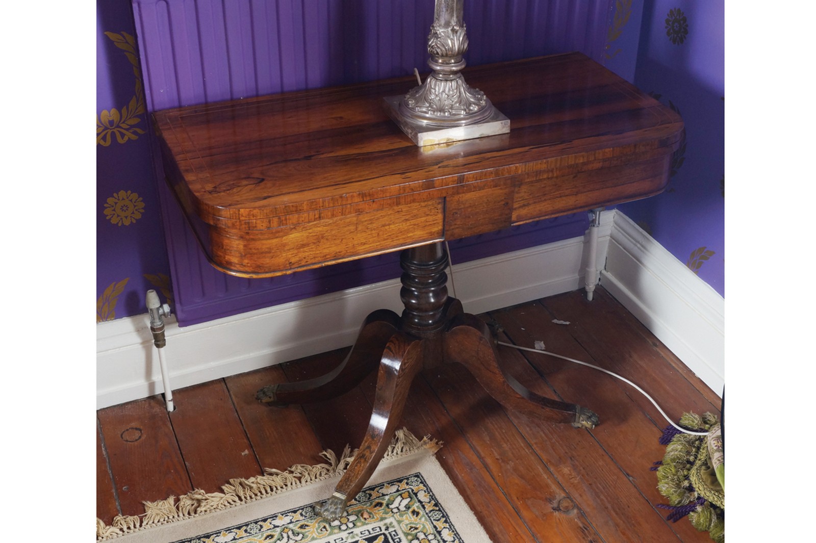 ﻿REGENCY PERIOD ROSEWOOD AND BOXWOOD INLAID CARD TABLE ﻿the rectangular fold-over top with rounded - Image 2 of 2