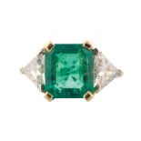 ﻿4.55 CT. CERTIFIED COLOMBIAN EMERALD AND DIAMOND RING Direct all shipping enquiries to shipping@