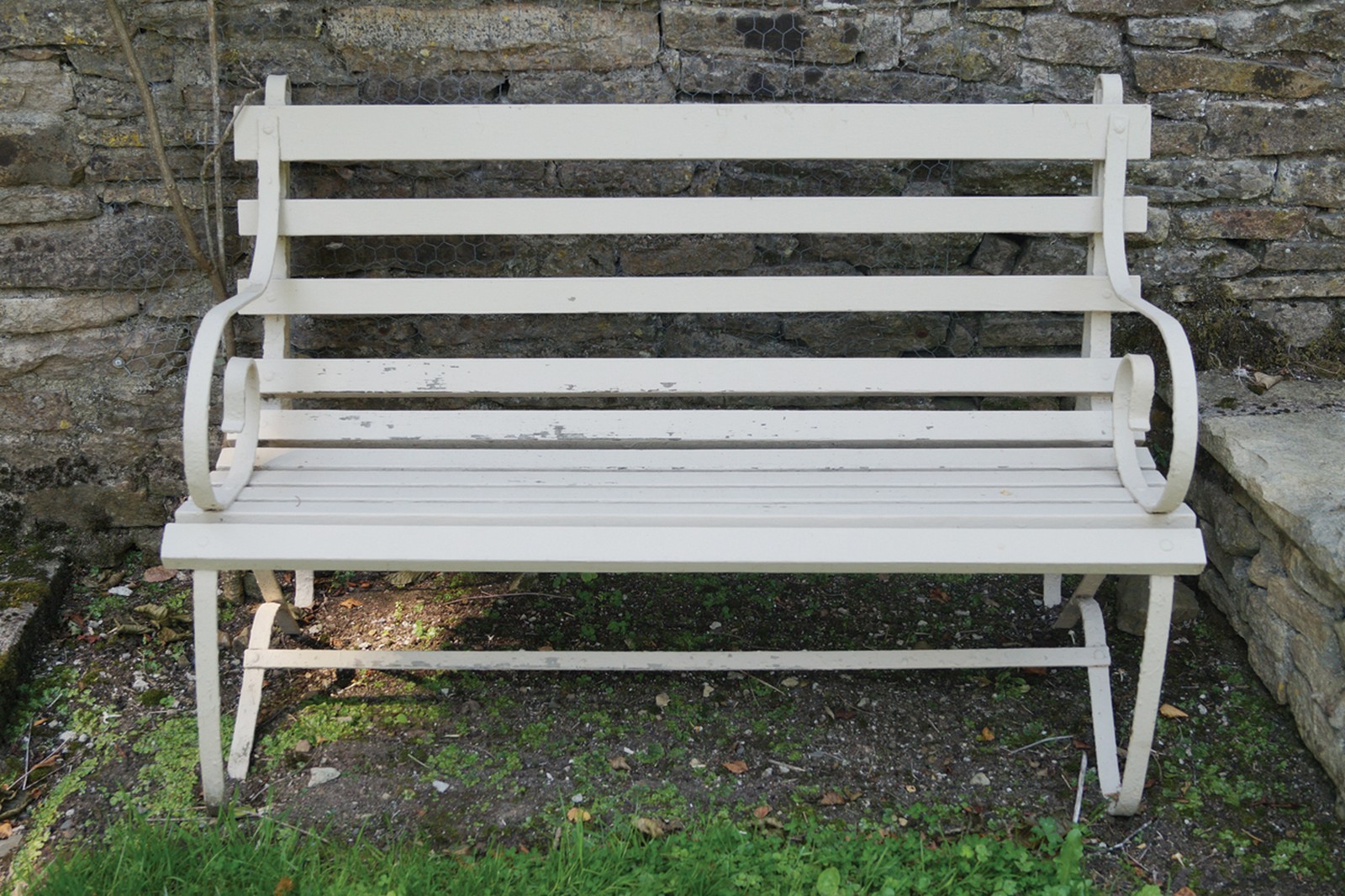 ﻿EDWARDIAN CAST-IRON AND WOODEN BENCH Direct all shipping enquiries to shipping@sheppards.ie Each 76