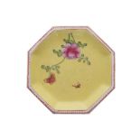 Nineteenth-century Chinese famille jaune saucer of octagonal form with polychrome decoration