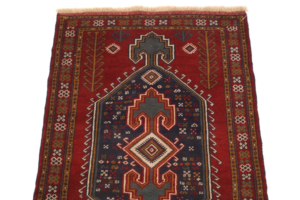 Persian carpet Worldwide shipping available: shipping@sheppards.ie 180 x 125 cm.