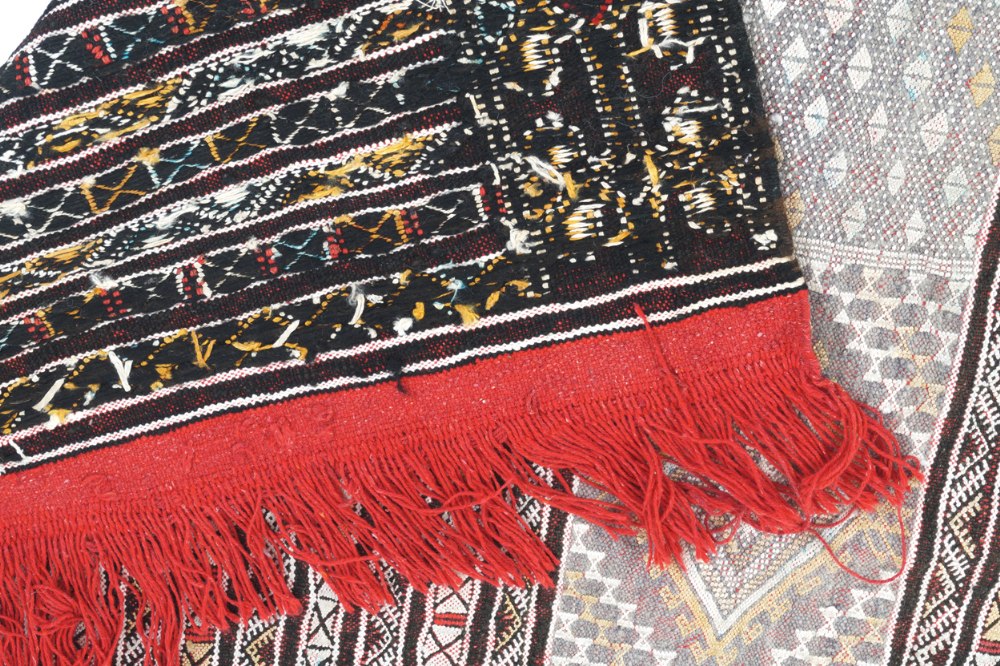 Afghan tribal rug Worldwide shipping available: shipping@sheppards.ie 150 x 116 cm. - Image 3 of 3