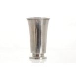 Silver measure Birmingham, 1948 Worldwide shipping available: shipping@sheppards.ie 6 cm. high