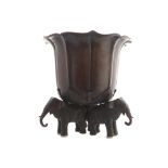 Nineteenth-century Japanese bronze Meiji period jardinière raised on elephant supports Worldwide