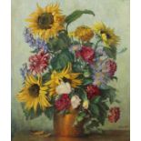 Reserve: 200 EUR        Vaeltl, Otto 1885 - 1977, Blumen- und Landschaftsmaler. "Herbstblumenstrauß"