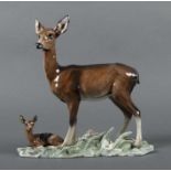 Reserve: 250 EUR        Heidenreich, Fritz 1895 - 1966. "Hirschkuh mit Kalb", E: 1935, A: Rosenthal,