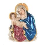 Reserve: 200 EUR        Madonna mit Kind 19./20. Jh., Lindenholz ins Relief geschnitzt, polychrom