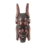 Maske Afrika, 2. Hälfte 20. Jh., Holz geschnitzt, patiniert, längsovale Gesichtsform, von Bart