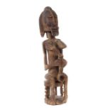 Reserve: 80 EUR        Ritualfigur eines Hermaphroditen Mali, Stammeskunst der Dogon, stilisierte,