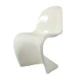 Reserve: 100 EUR        Panton, Verner Gamtofte 1926 - 1998 Kopenhagen. "Panton Chair", Entwurf: