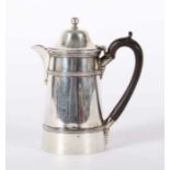 Reserve: 200 EUR        Kaffeekanne J. Parkes, London, 1901, Sterlingsilber, ca. 605 g, runder