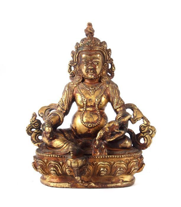 Reserve: 200 EUR        Jambhala Nepal, Mitte 20. Jh., Kupfer feuervergoldet, Figur des Jambhala (