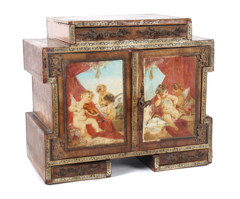 Reserve: 300 EUR        Tischkabinett mit Miniaturmalerei Frankreich, um 1870, Mahagoni,