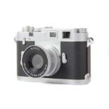 Minox Mini-Digitalkamera Model: Digital Classic Camera Leica M3 4.0. Kompaktkamera des Wetzlarer