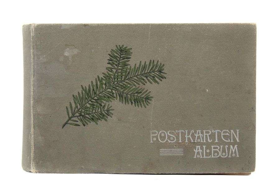 Reserve: 50 EUR        Postkartenalbum Anfang 20. Jh., Album mit ca. 66 Ansichts-, Gruß- und