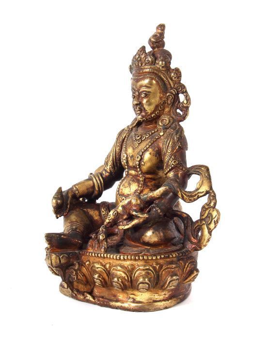 Reserve: 200 EUR        Jambhala Nepal, Mitte 20. Jh., Kupfer feuervergoldet, Figur des Jambhala ( - Image 3 of 5