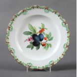 Reserve: 80 EUR        Teller mit Früchtemalerei Meißen, nach 1860, Porzellan, polychrome