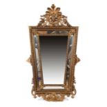 Salonspiegel im Barockstil Frankreich, Ende 19. Jh., Holz stuckiert und goldfarben gefasst,