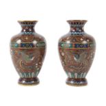 Reserve: 60 EUR        Paar Cloisonné-Vasen 1. Hälfte 20. Jh., wohl China, Messing emailliert,