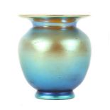 Reserve: 60 EUR        Kleine Myra-Vase WMF Geislingen, 1920/30er Jahre, honiggelbes Glas, in die