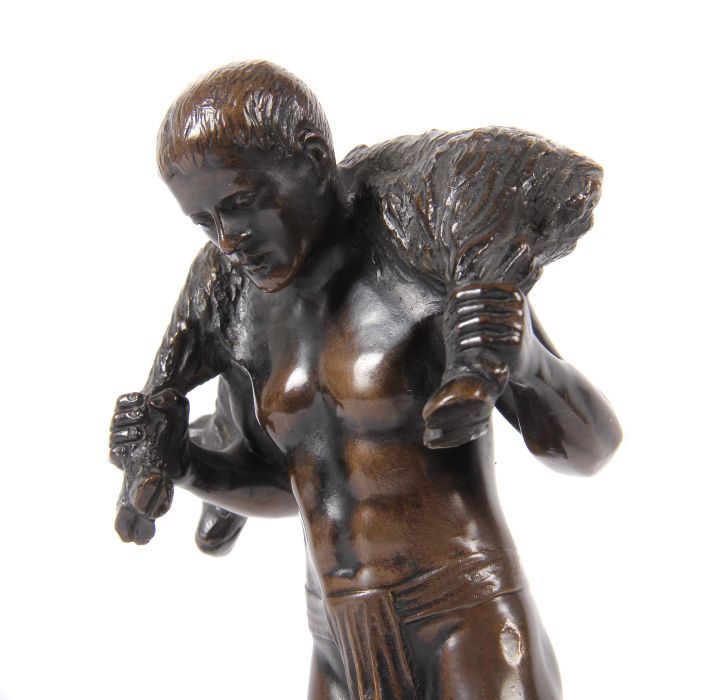 Reserve: 600 EUR        Lange, Richard Bildhauer des 19./20. Jh., "Wilderer", Bronze, patiniert, - Image 2 of 3