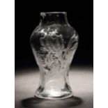 Reserve: 500 EUR        Enot, Edmond war Glaskünstler in Paris. Vase mit Wasserlilien, Paris, Ende