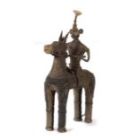 Reserve: 40 EUR        Reiter zu Pferd Nigeria, Benin, Bronzeguss, Reiter und Pferd reichlich